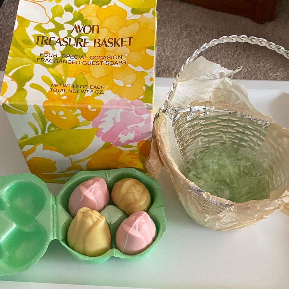 Avon Treasure Basket Guest Soaps - Pink and Yellow